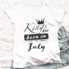 Кралете са родени през Юли - тениска с щампа за рожден ден Тениска с Kings are born in July и черна лента, унисекс кройка