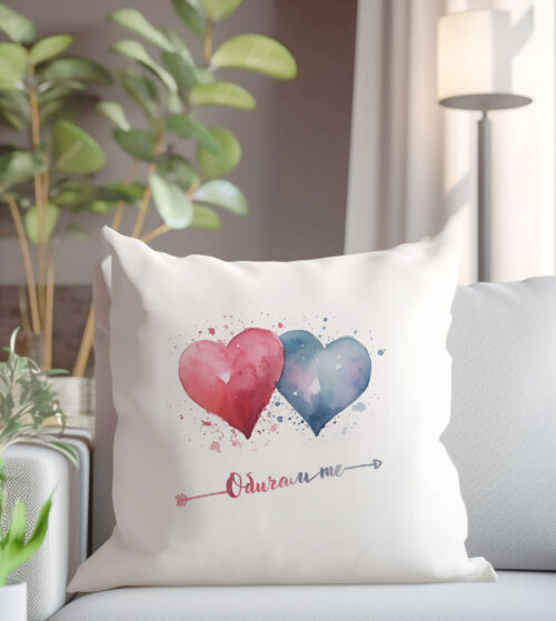 Декоративна възглавница с две сърца и надпис Love, калъфка 50х50 см