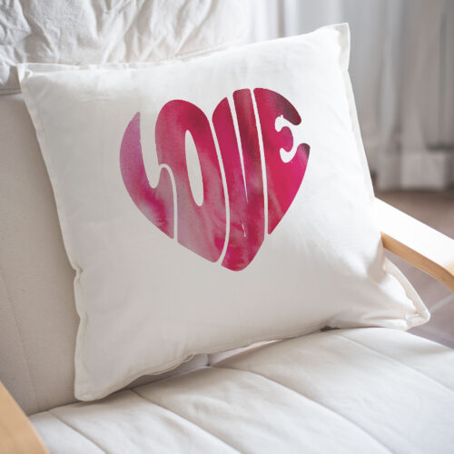 Възглавница със сърце и надпис Happy Valentines Day