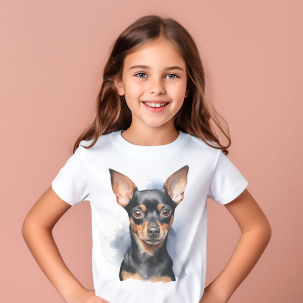 WB0740 Miniature Pinscher 12 Тениска с пинчер, акварелен портрет с изправени уши, унисекс кройка