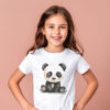 Panda WB0952 17 Детска тениска с панда, седнала, детайл от щампата