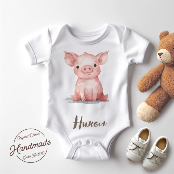 Pig WB0938 1 Щампа: прасенце, седнало